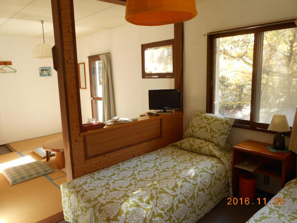 Pension Nugget Inn Hakuba Ngoại thất bức ảnh